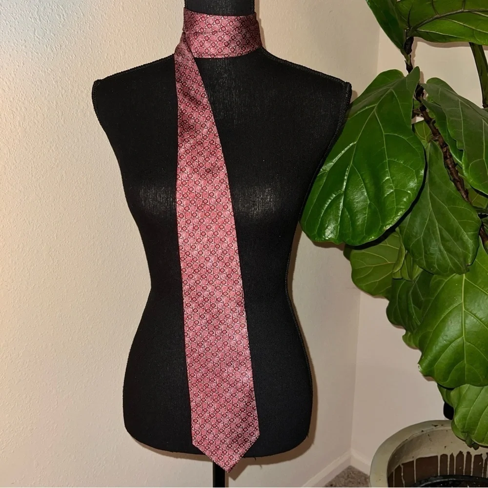 Christian Dior Men’s 100% Silk Red Gray Cream Floral Swirl Tie Made in the USA